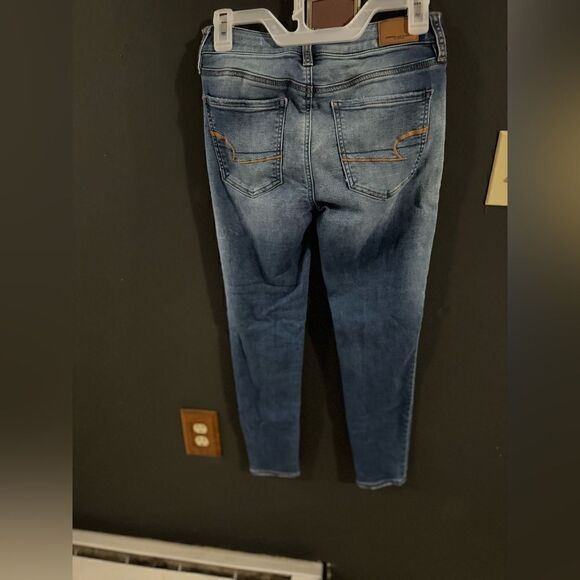 American Eagle High Rise Jegging Crop Jeans Size 2 Medium Wash - Picture 4 of 8